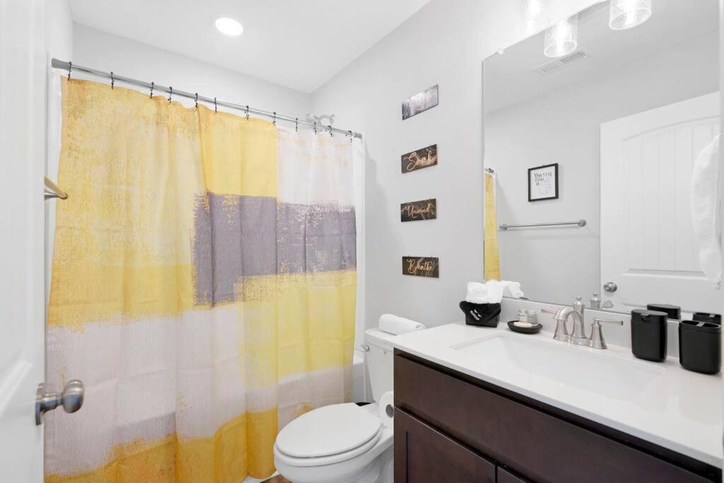Make Lemonade In Luxury W King Bed And Free Parking Plus 40 Minutes To Nashville Clarksville Exterior photo